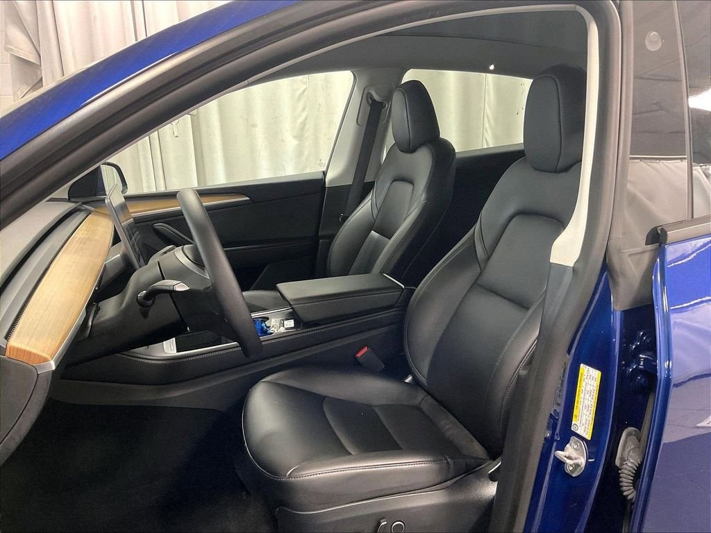 Used 2024 Tesla Model Y Long Range AWD/4WD image 10