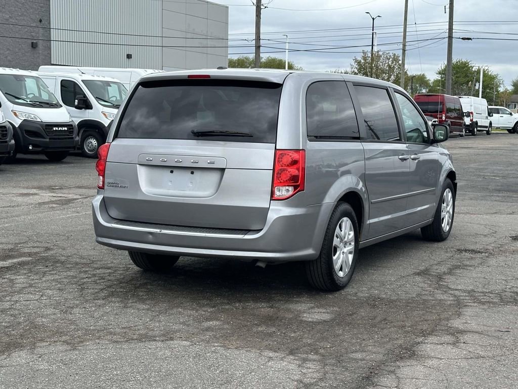 Used 2013 Dodge Grand Caravan SE FWD image 4