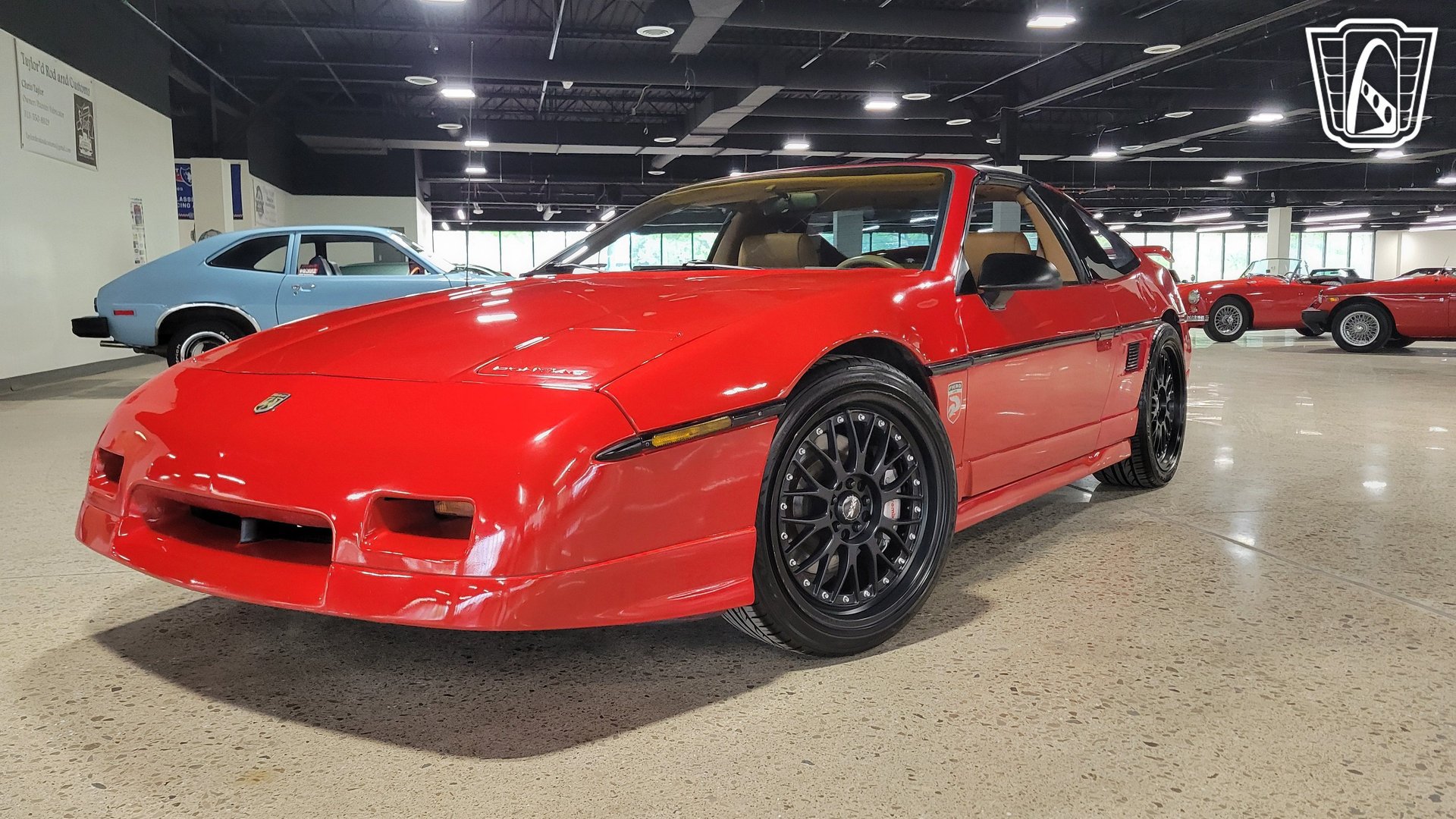 Used 1988 Pontiac Fiero GT RWD image 3