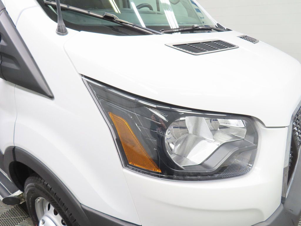 Used 2024 Ford Transit 250 Low Roof AWD w/ Exterior Upgrade Package image 21