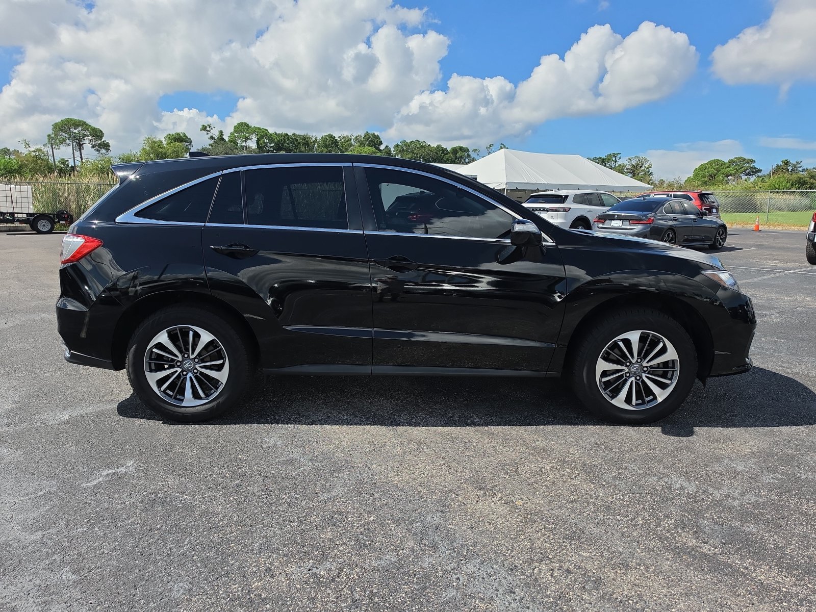 Used 2018 Acura RDX w/ Advance Package FWD image 3