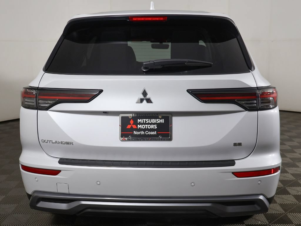 New 2026 Mitsubishi Outlander SE FWD image 14
