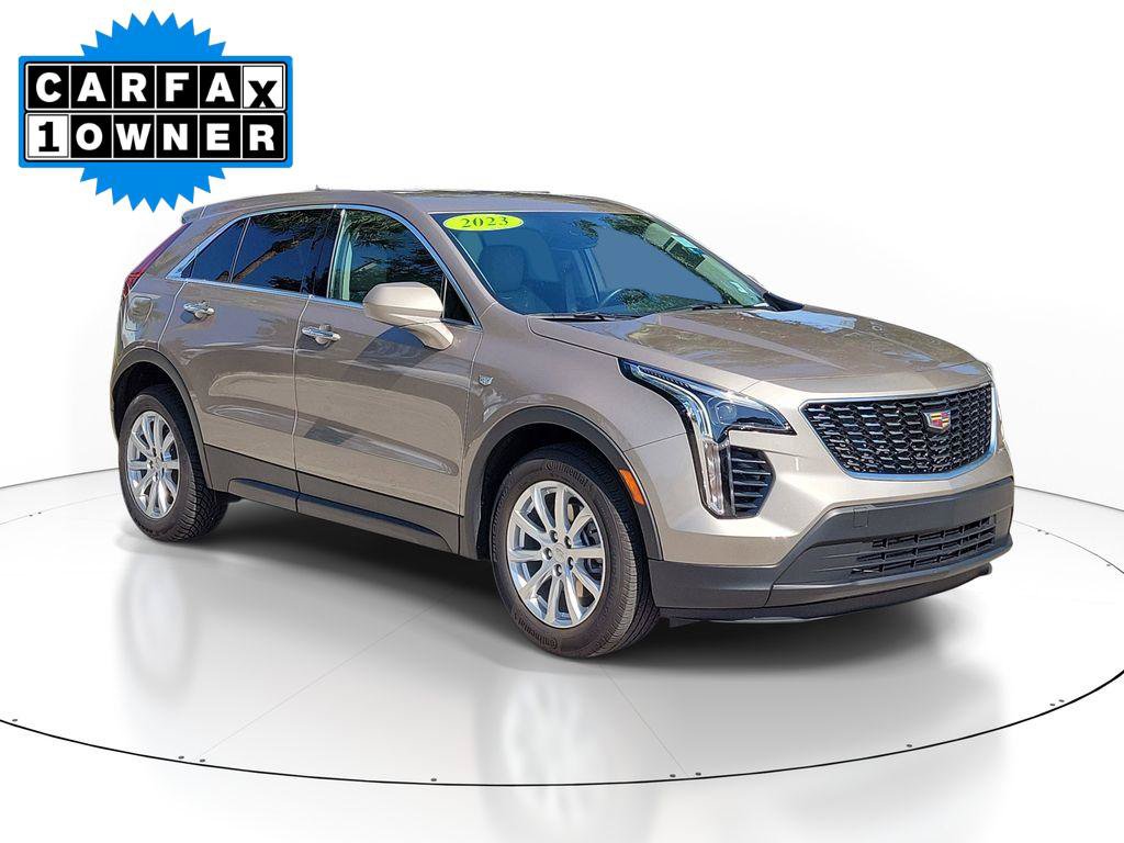 Used 2023 Cadillac XT4 Luxury w/ Cold Weather Package FWD image 1