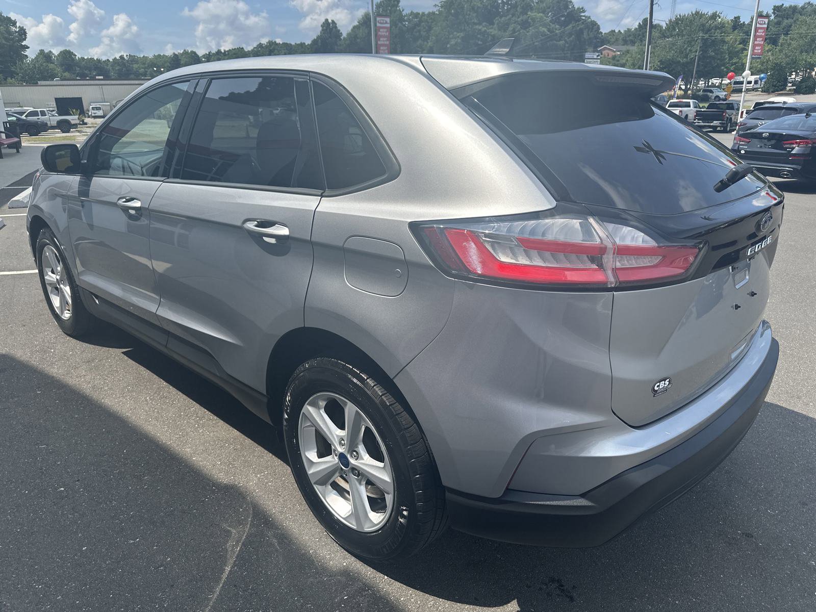 Used 2022 Ford Edge SE image 6