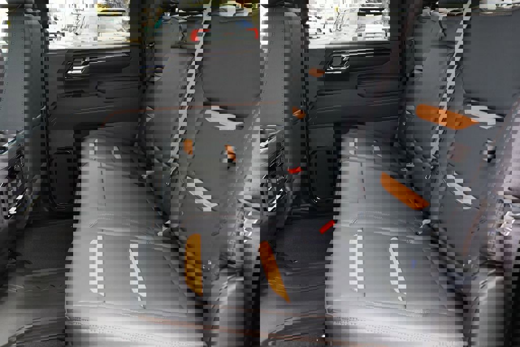 New 2026 GMC Sierra 2500 AT4 w/ AT4 Premium Plus Package image 21