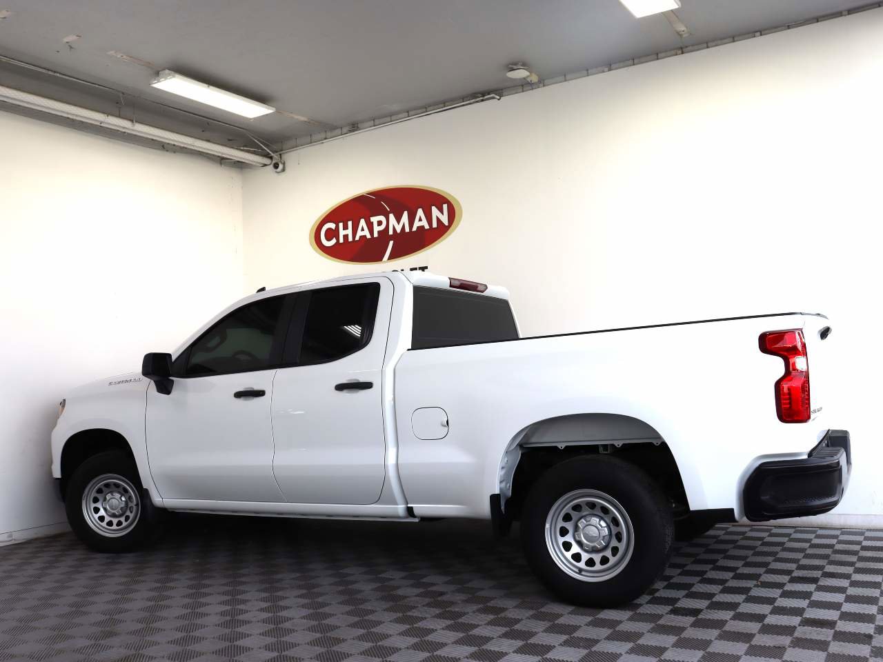 Certified 2025 Chevrolet Silverado 1500 W/T image 3