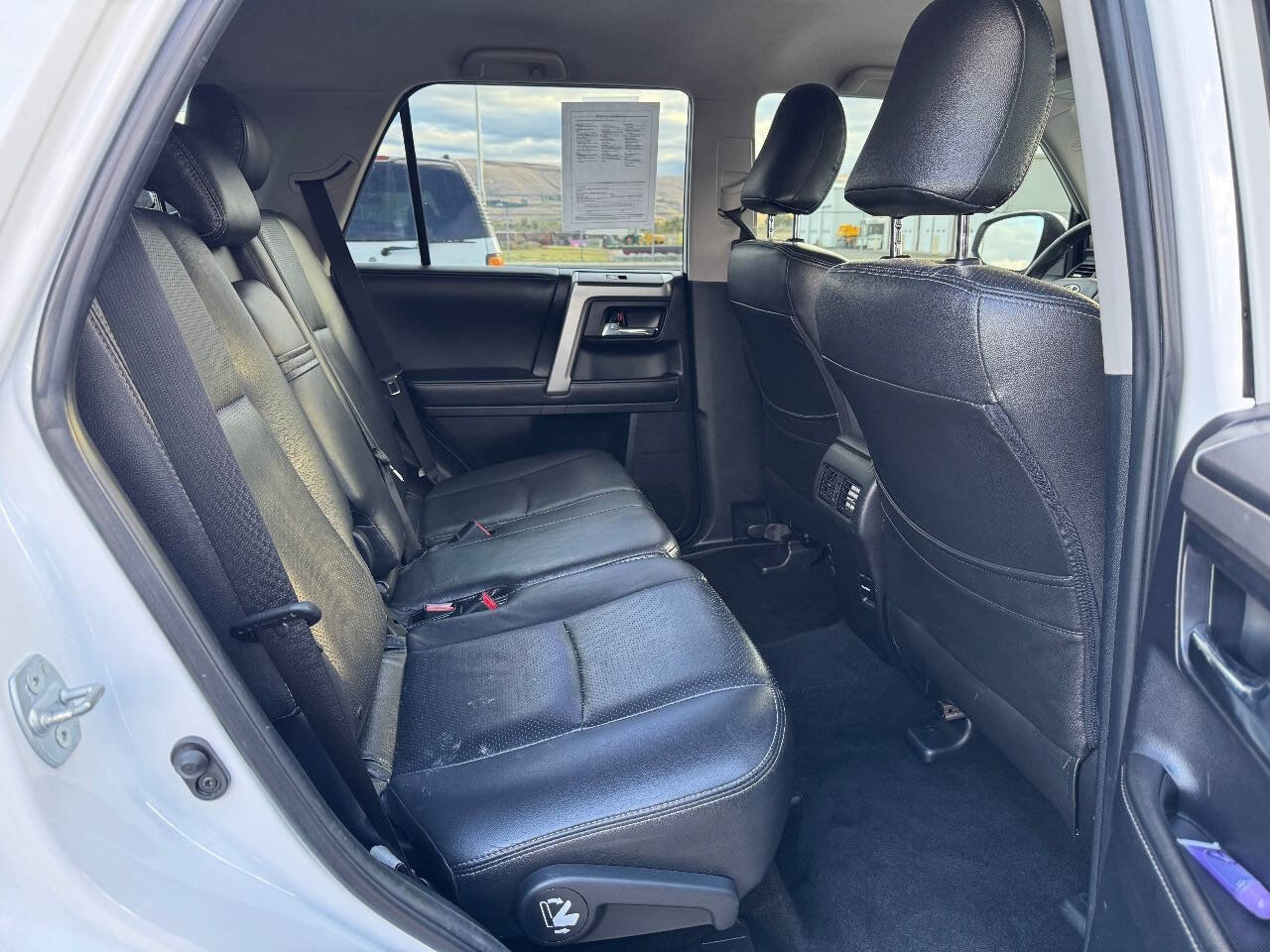 Used 2014 Toyota 4Runner SR5 image 5