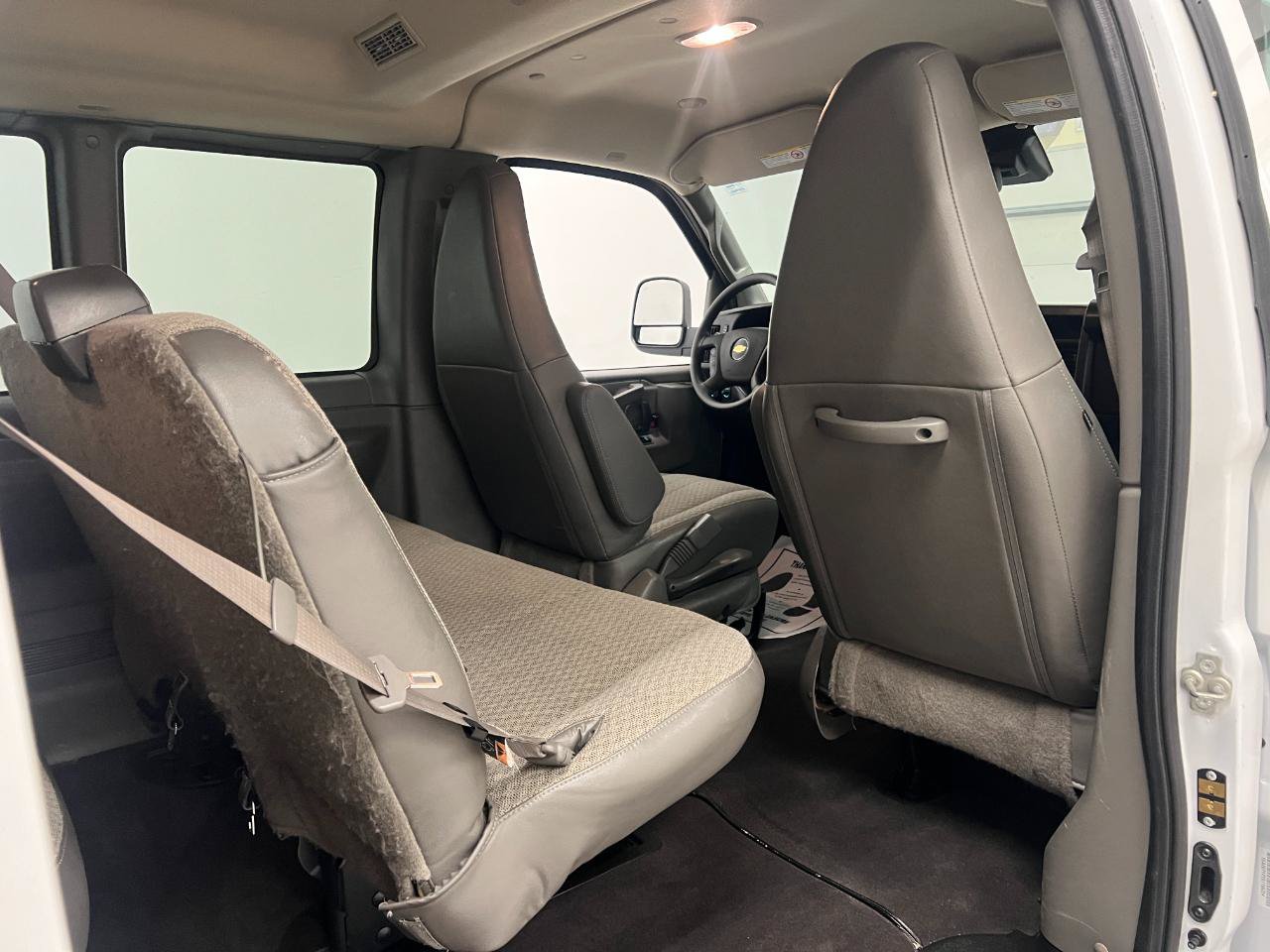 Used 2025 Chevrolet Express 3500 LT w/ LT Preferred Equipment Group RWD image 30
