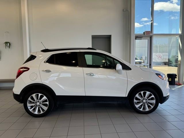 Used 2020 Buick Encore Preferred AWD/4WD image 29