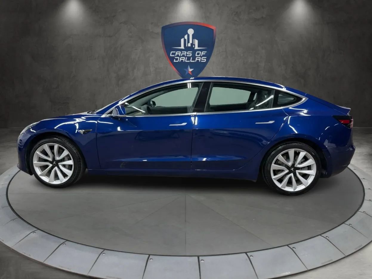 Used 2019 Tesla Model 3 Standard Range Plus image 2