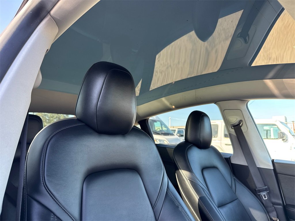 Used 2021 Tesla Model Y Long Range image 15