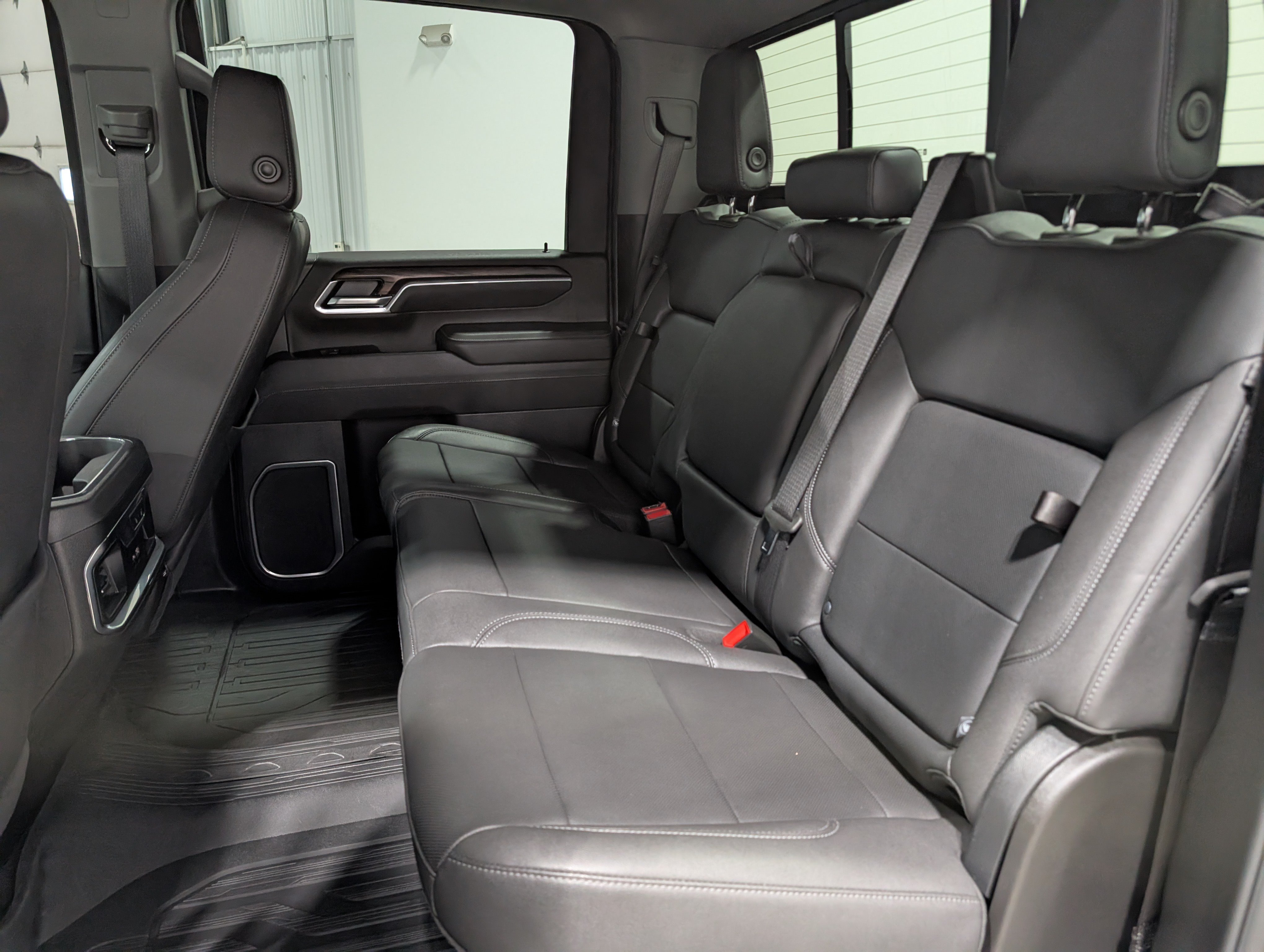 Used 2025 GMC Sierra 2500 SLT AWD/4WD image 18