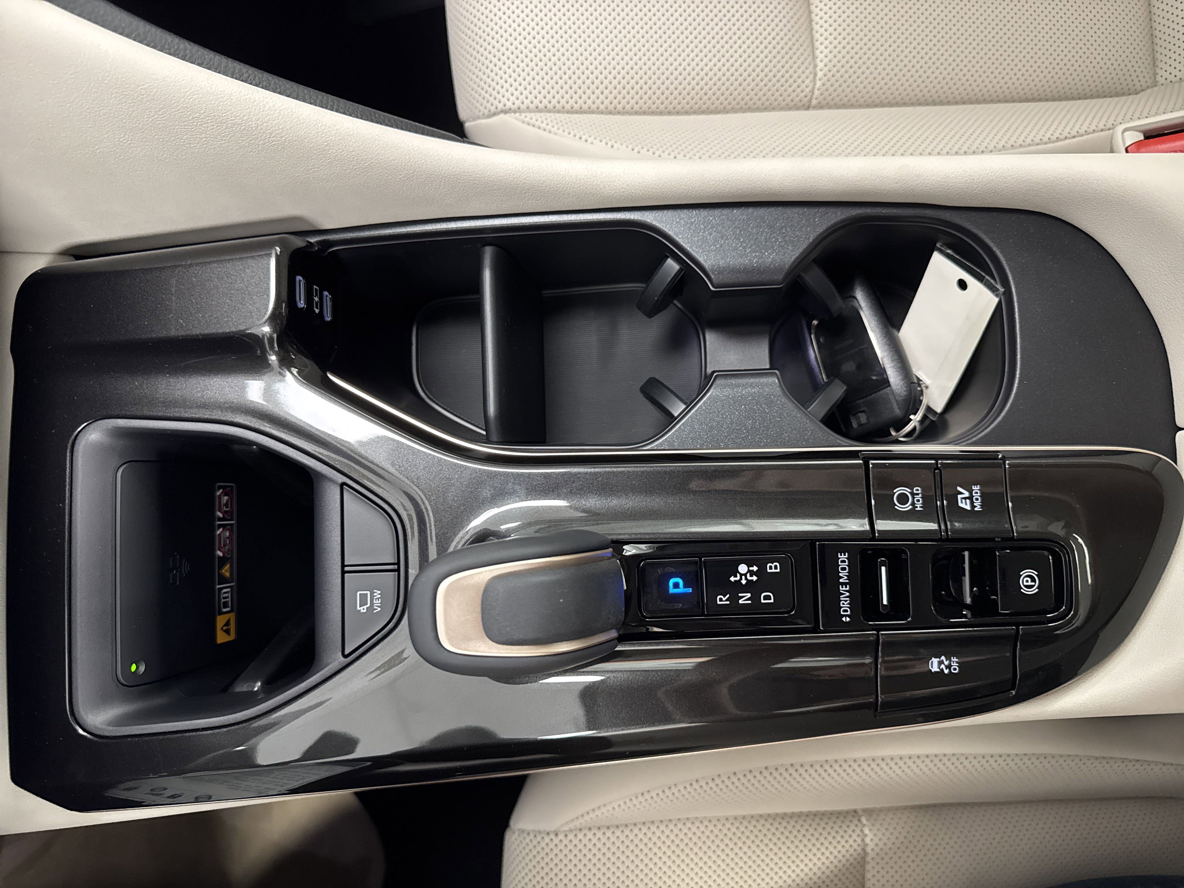 New 2026 Toyota Crown Limited w/ Advanced Technology Package image 4