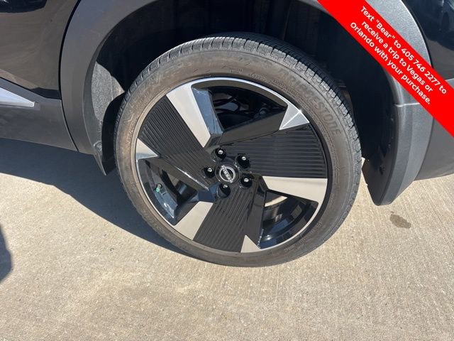 Certified 2025 Nissan Kicks SR image 9