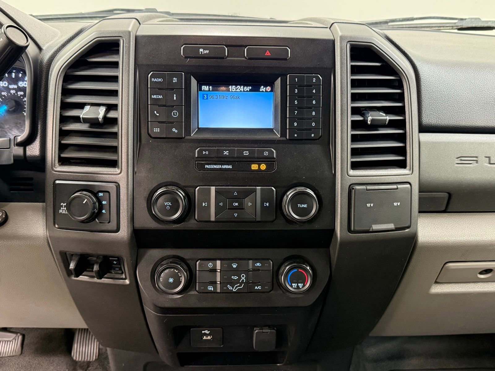 Used 2020 Ford F250 XL w/ Power Equipment Group image 21