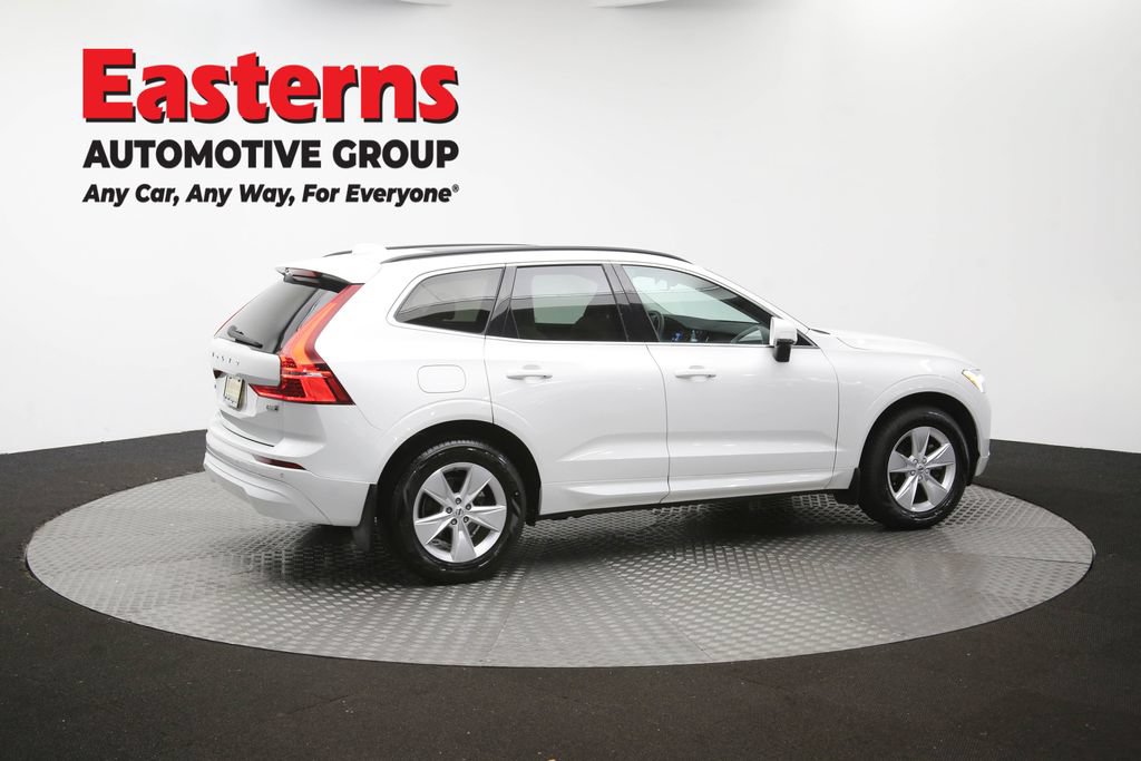 Used 2022 Volvo XC60 B5 Momentum AWD/4WD image 47
