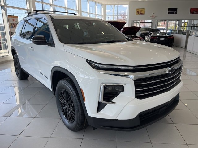 New 2025 Chevrolet Traverse LT