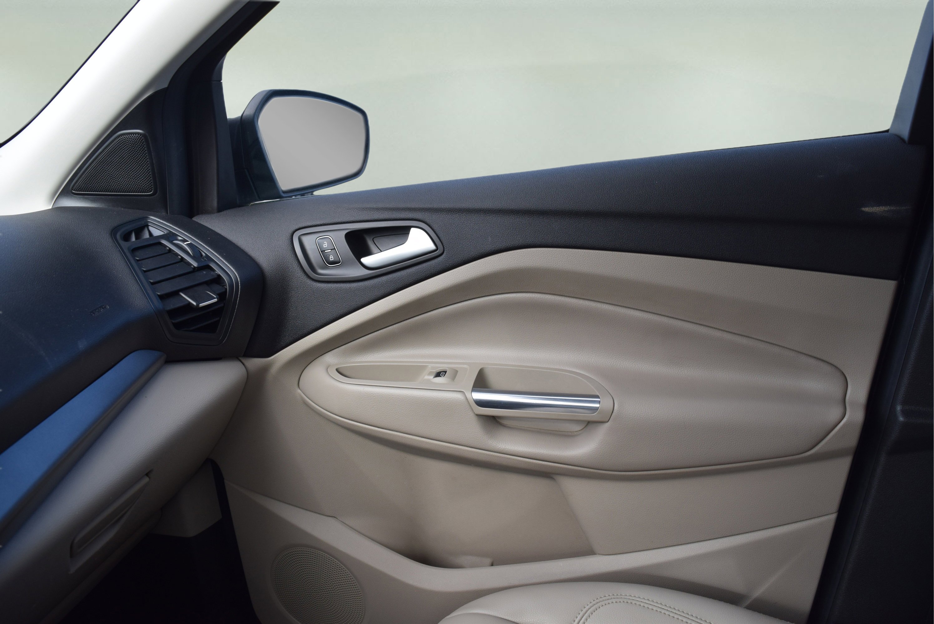 Used 2019 Ford Escape SEL FWD image 15