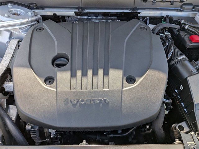 Used 2022 Volvo XC60 B5 Inscription image 32