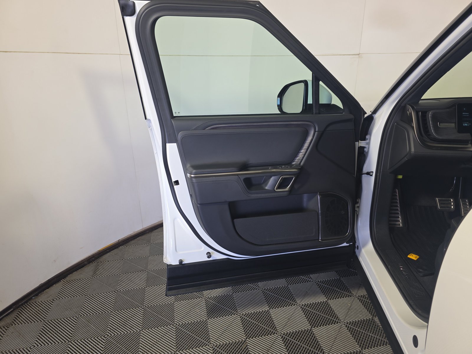 Used 2023 Rivian R1T Adventure Quad AWD/4WD image 16