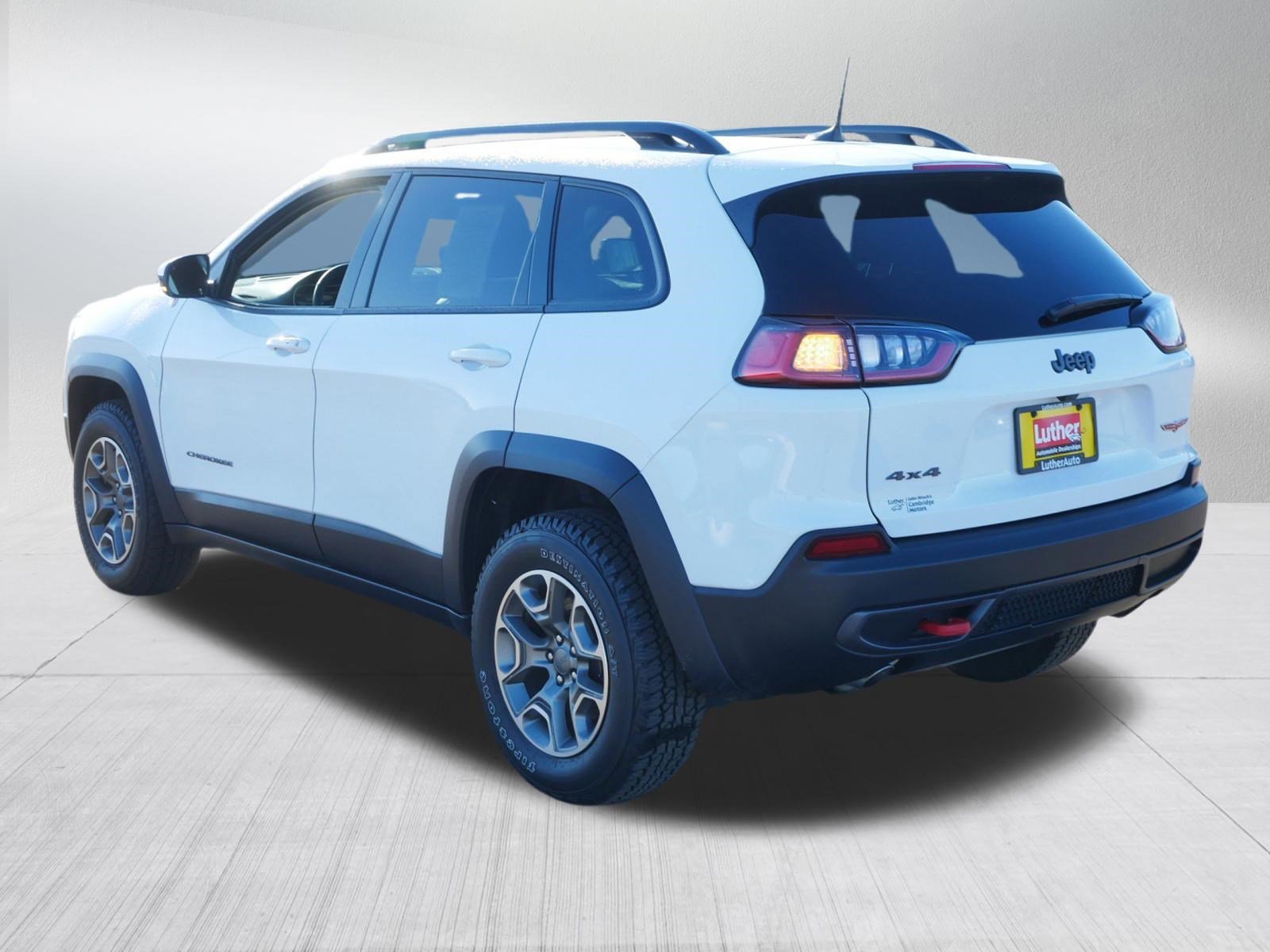 Used 2022 Jeep Cherokee Trailhawk image 5
