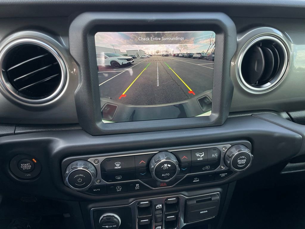 Used 2022 Jeep Gladiator Overland w/ LED Lighting Group image 17