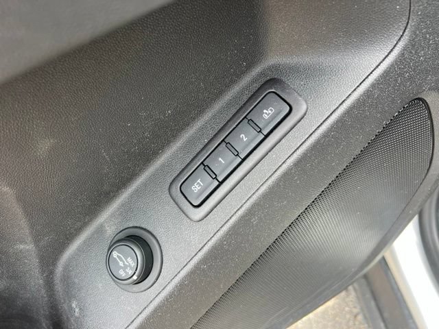 Used 2020 Chevrolet Equinox Premier FWD image 20
