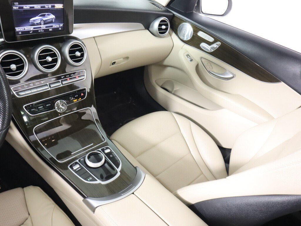 Used 2017 Mercedes-Benz C 300 4MATIC Sedan image 34