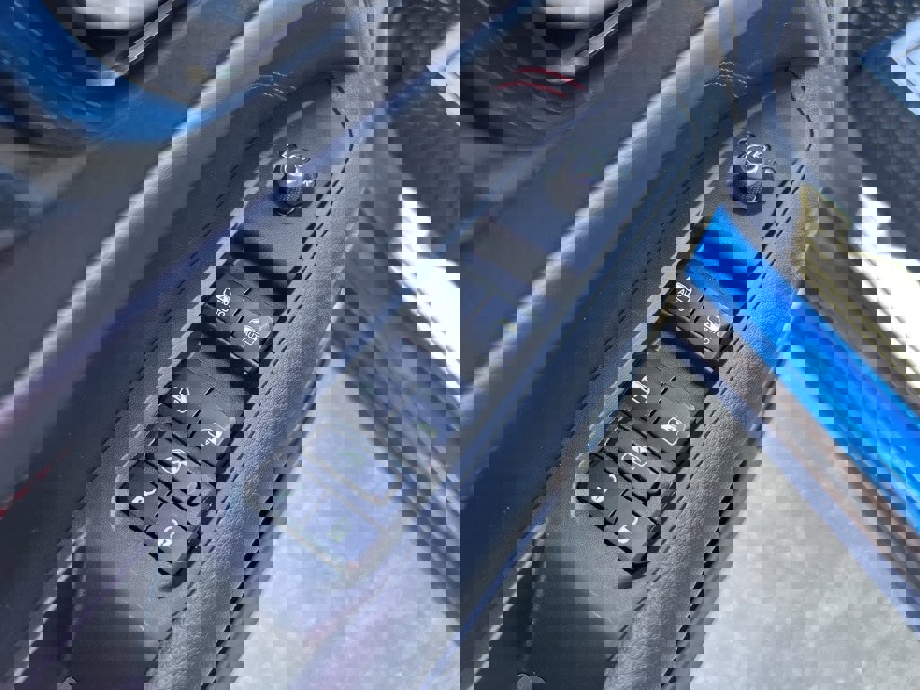 Used 2024 Jeep Compass Trailhawk w/ Trailhawk Convenience Group image 18