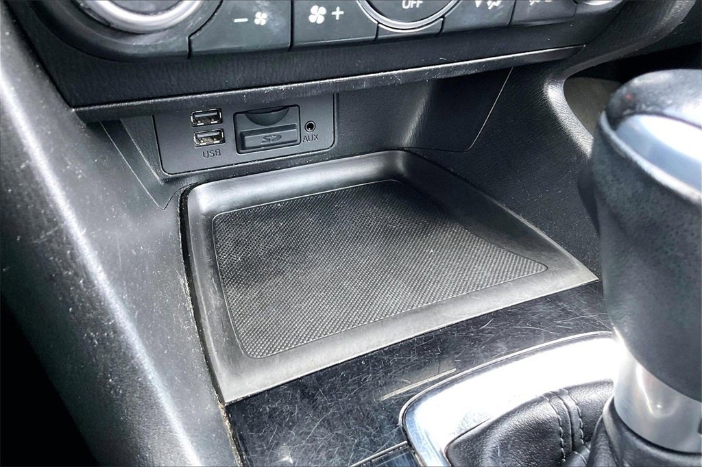 Used 2017 MAZDA MAZDA3 Grand Touring image 25
