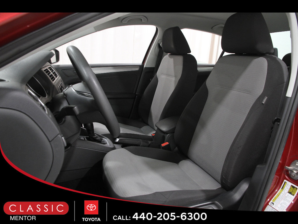 Used 2017 Volkswagen Jetta S image 5