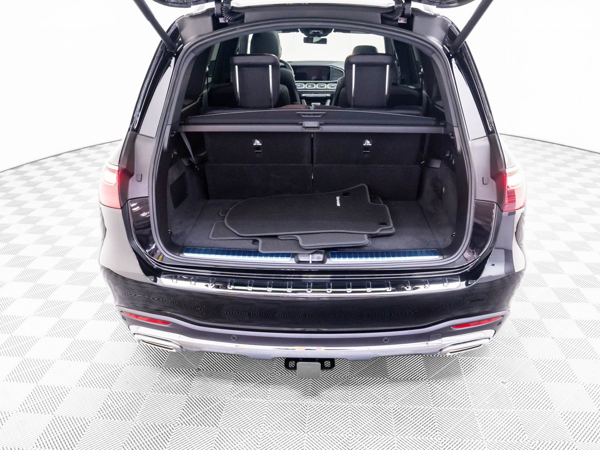 New 2026 Mercedes-Benz GLS 580 4MATIC image 33