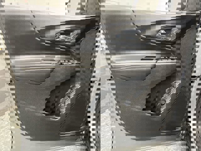 Certified 2024 Chevrolet Equinox Premier image 8