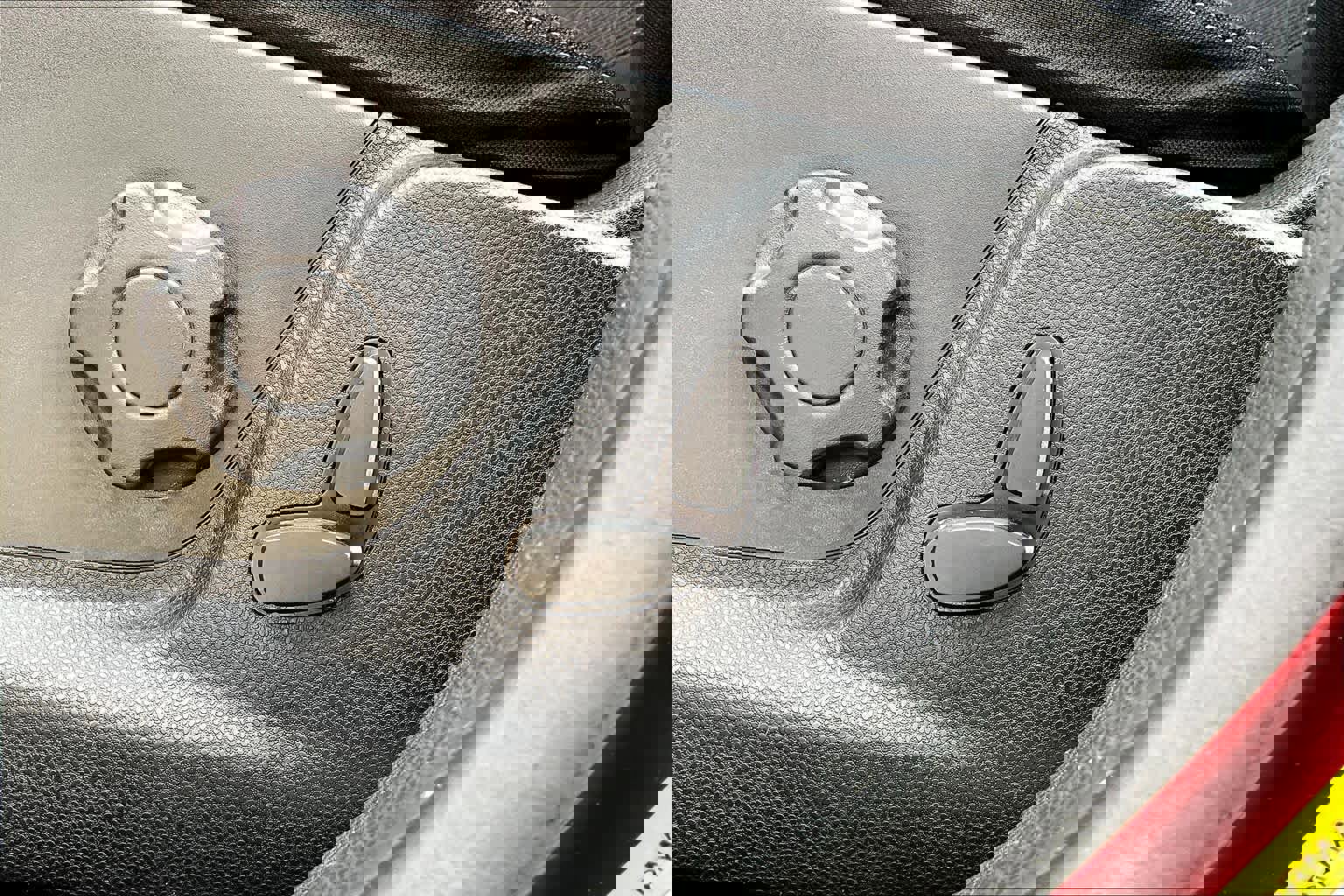 Used 2020 Ford EcoSport SE w/ SE Convenience Package image 32