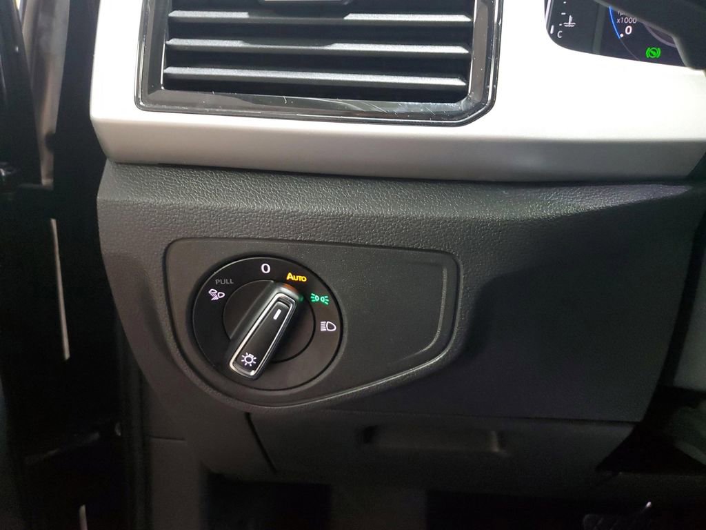 Certified 2023 Volkswagen Atlas SE image 26