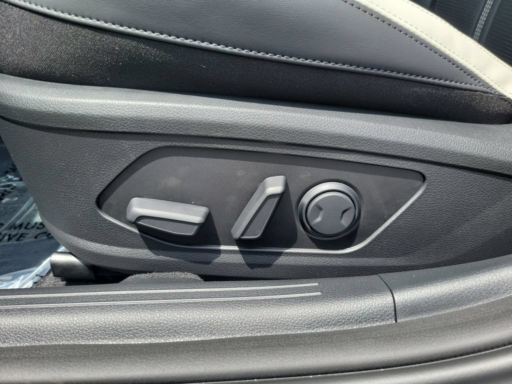 New 2026 Kia K5 GT-Line w/ GT-Line Premium Package FWD image 8