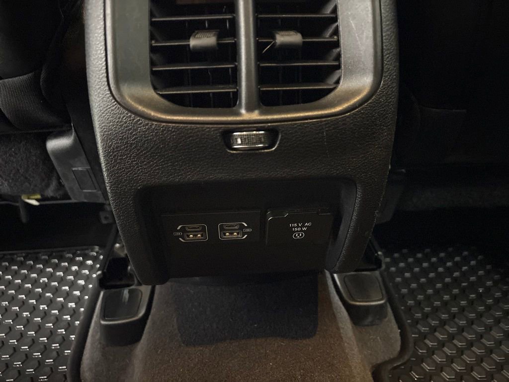 Used 2022 Jeep Cherokee Trailhawk AWD/4WD image 30