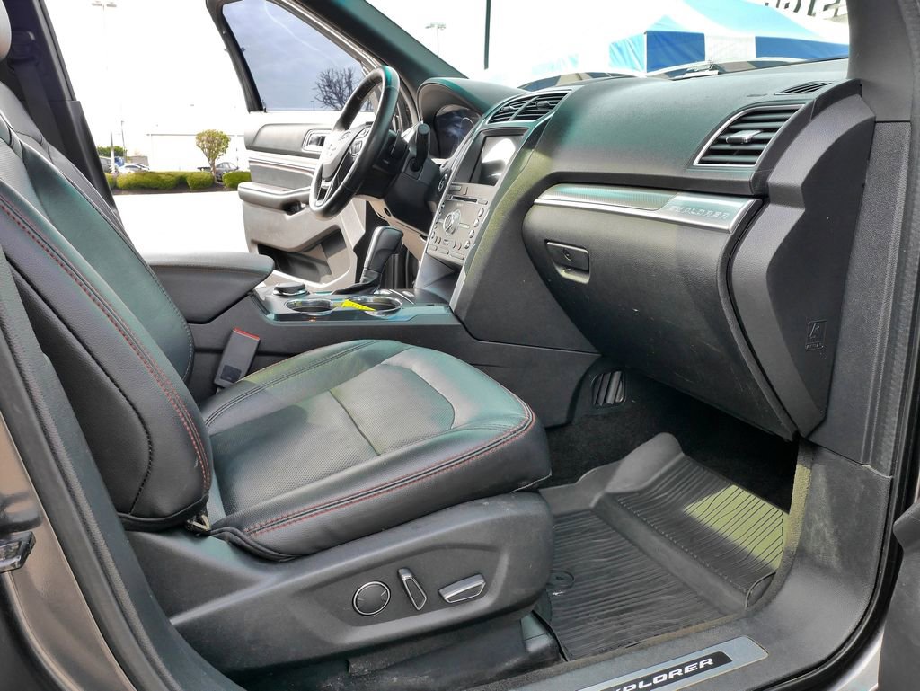 Used 2017 Ford Explorer Sport w/ Equipment Group 401A image 12