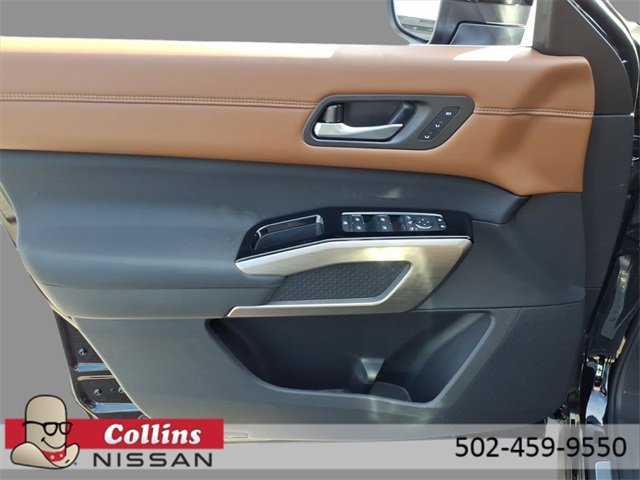 New 2025 Nissan Pathfinder Platinum image 17