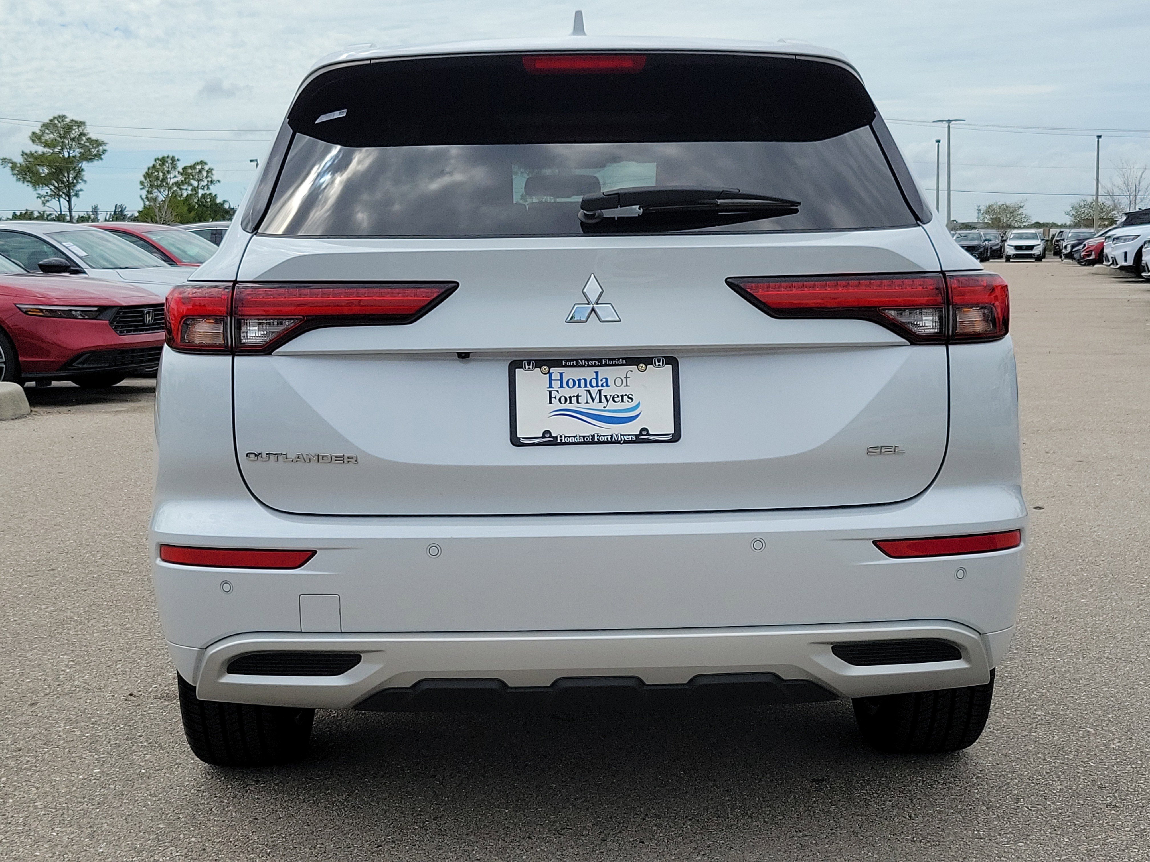 Used 2023 Mitsubishi Outlander SEL image 5