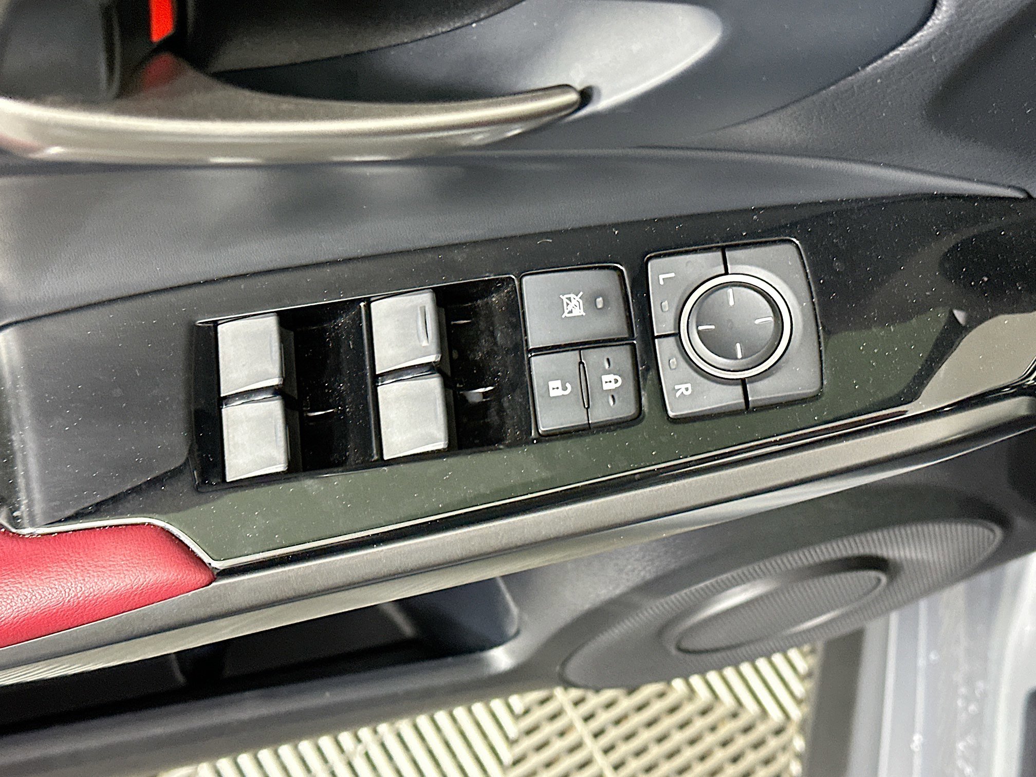 Used 2025 Lexus IS 300 w/ Comfort Package RWD image 15