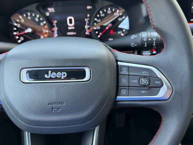 Used 2025 Jeep Compass Trailhawk AWD/4WD image 27