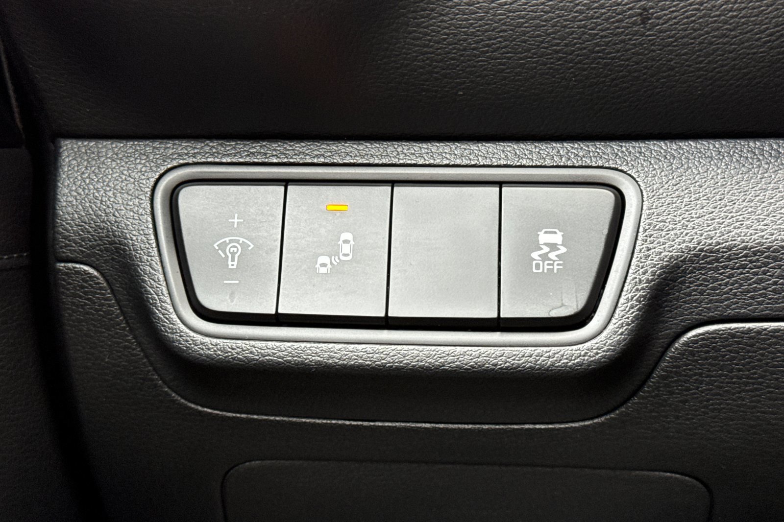 Used 2023 Kia Forte GT-Line image 28