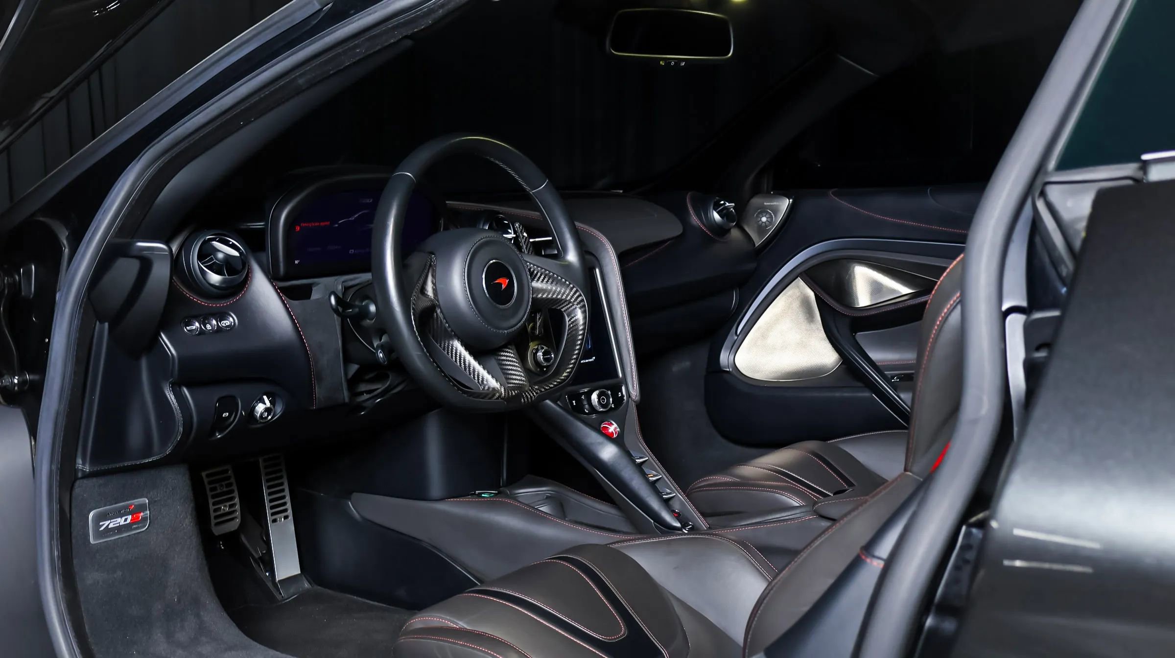 Used 2018 McLaren 720S Luxury RWD image 17