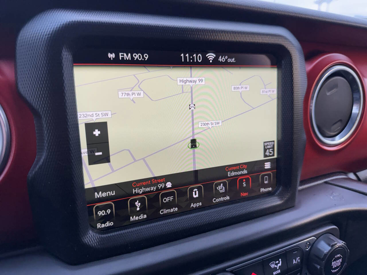 Used 2018 Jeep Wrangler Unlimited Rubicon w/ Uconnect 4C Nav & Sound Group image 34