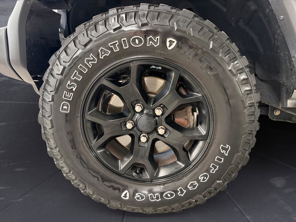 Used 2020 Jeep Wrangler Unlimited Willys image 10