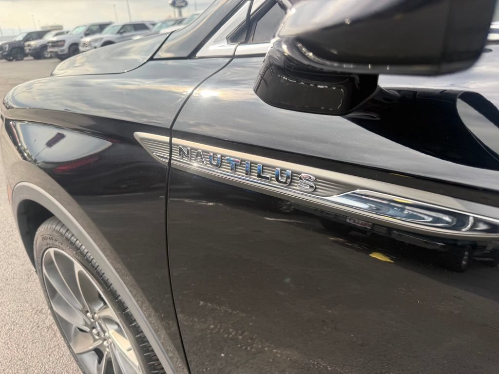 Used 2019 Lincoln Nautilus Reserve w/ Ultimate Package AWD/4WD image 14