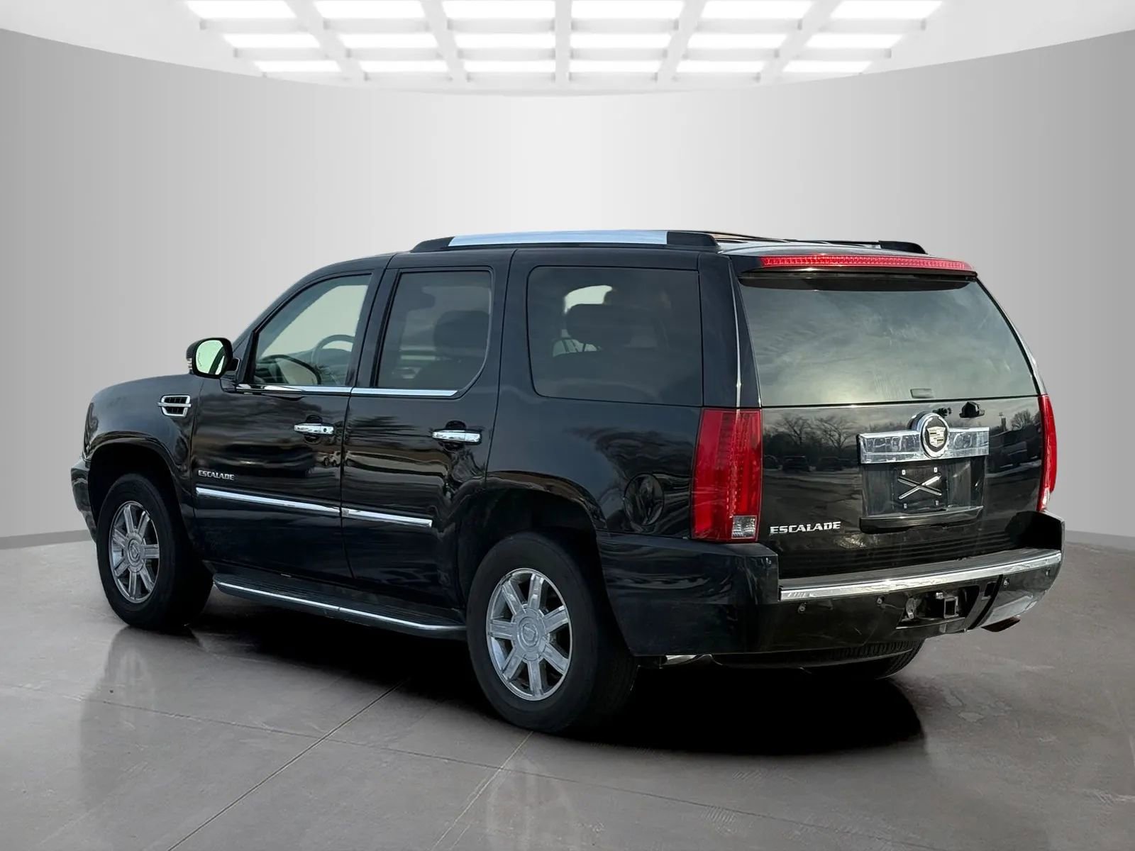 Used 2007 Cadillac Escalade AWD w/ Climate Package image 7