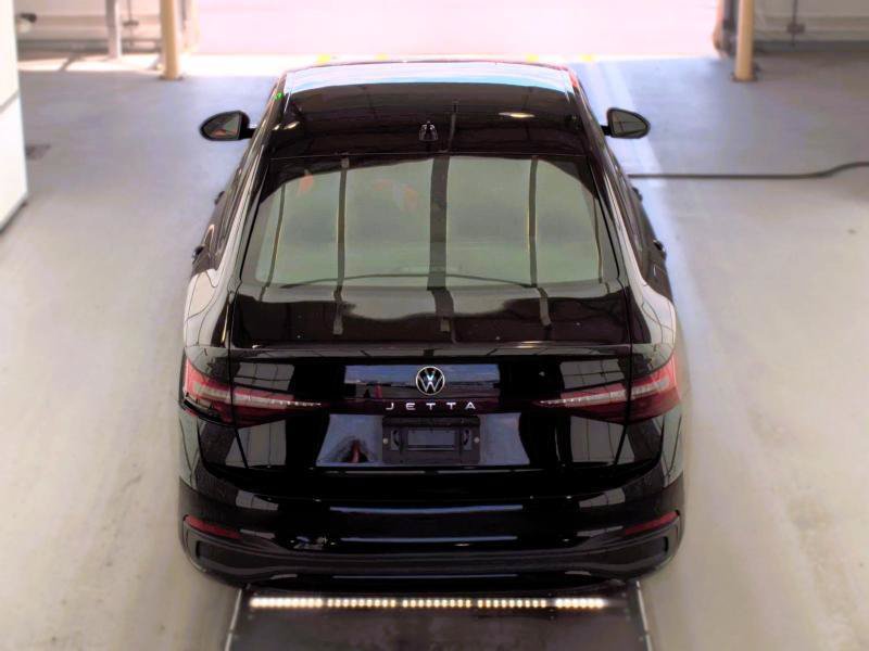 Used 2025 Volkswagen Jetta Sport FWD image 5