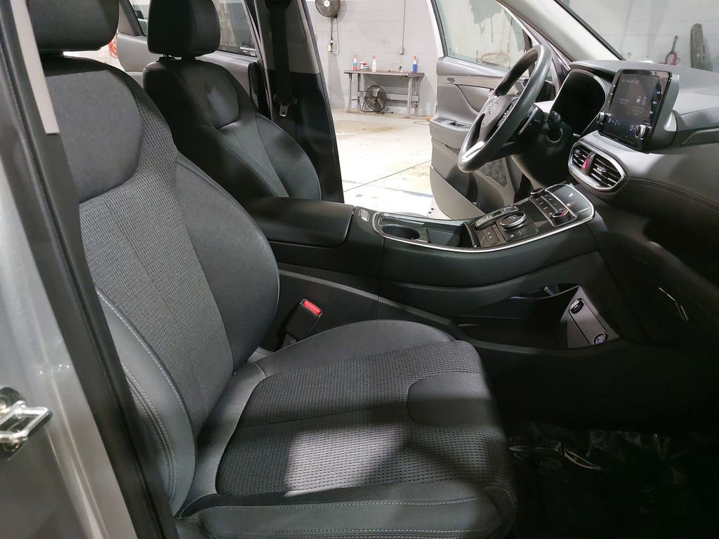 Used 2021 Hyundai Santa Fe SEL FWD image 10